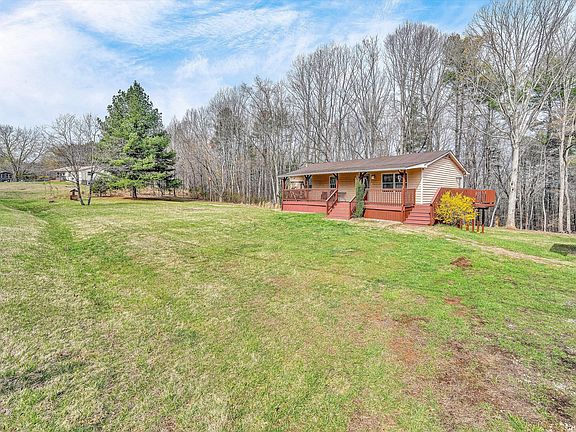 3rd image of 413 Falcon Ridge Rd