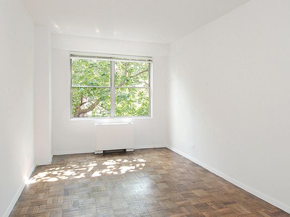 4th image of 230 E 79th St APT 4E