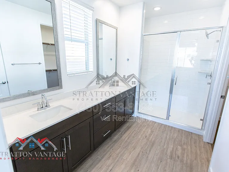 2304 E Kelly Dr — Photo 30