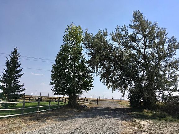 5th image of 2625 Mountain View Dr