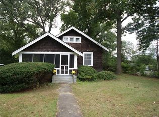 16 Washington St, Setauket, NY 11733