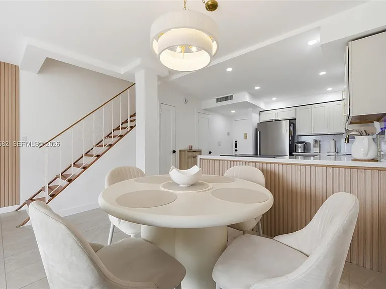 17800 Atlantic Blvd #Penthouse 3 — Photo 20