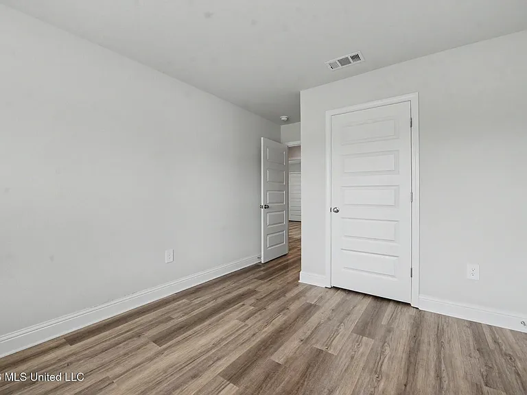 107 Mill Ct — Photo 19