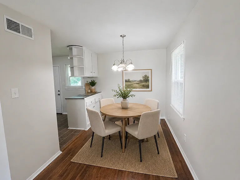 2136 Pamela Dr — Photo 5