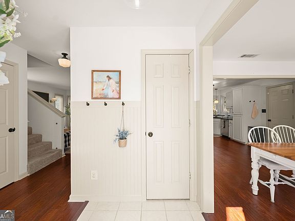 4th image of 148 Covington Pl