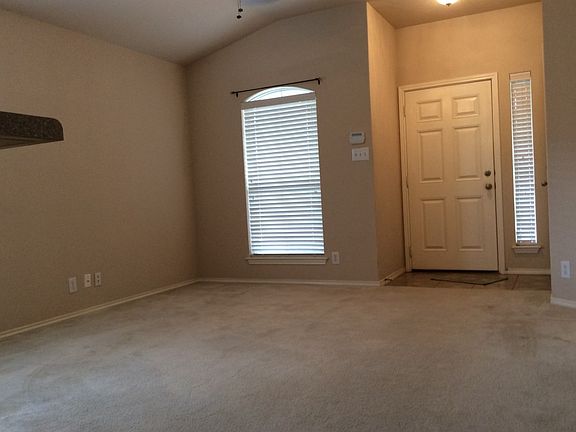 4th image of 2121 Dorman Dr