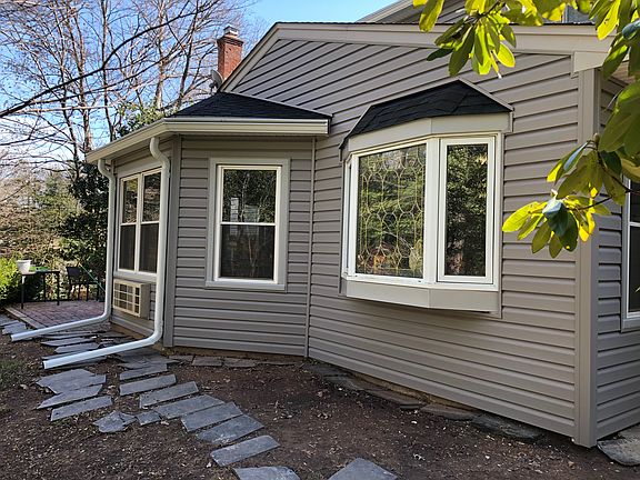 2nd image of 4501 Libbey Dr