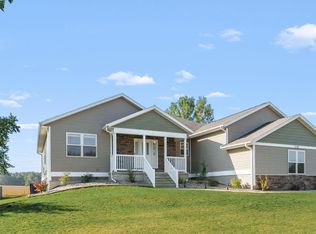 1720 Carlisle Dr, Saint Joseph, MI 49085