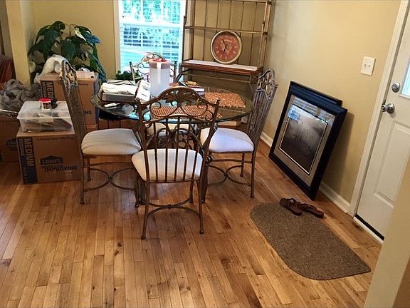 5th image of 303 Pecan Dr