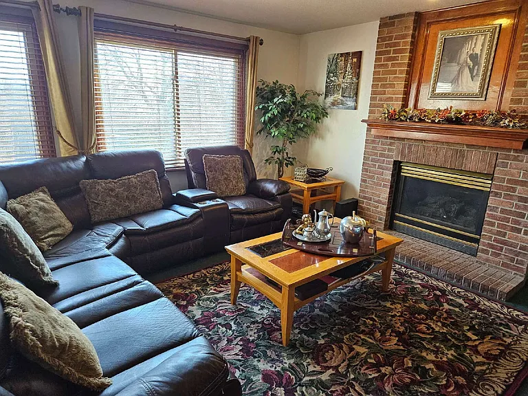 8842 W Ida Pl — Photo 10