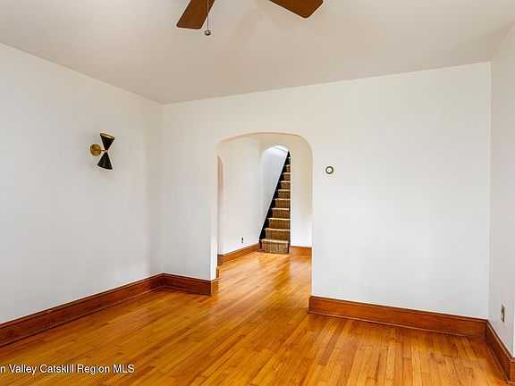5th image of 87 Wilson Avenue Avenue