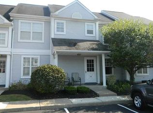 14 Robin Way, Great Neck, NY 11021