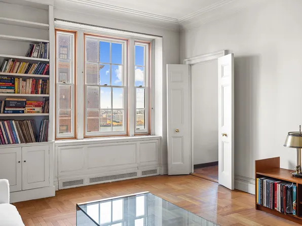 30 Sutton Place image 4 of 11