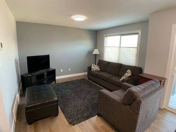 5th image of 284 Shalestone Way #3