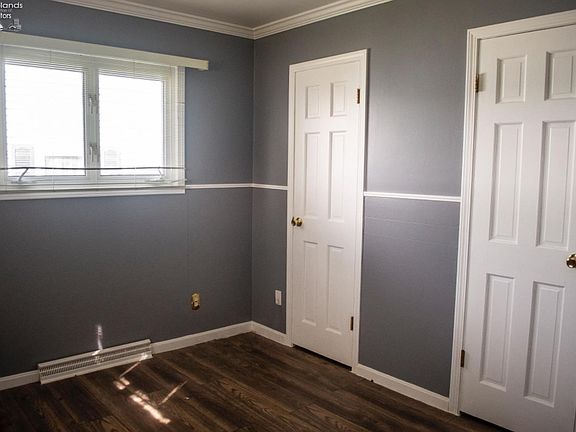 5th image of 910 Dorn Dr