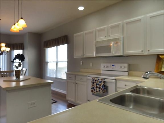 3rd image of 12606 Pinetop Way