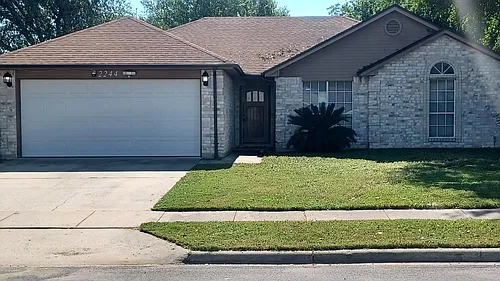 2244 Ivy Dr Photo 1