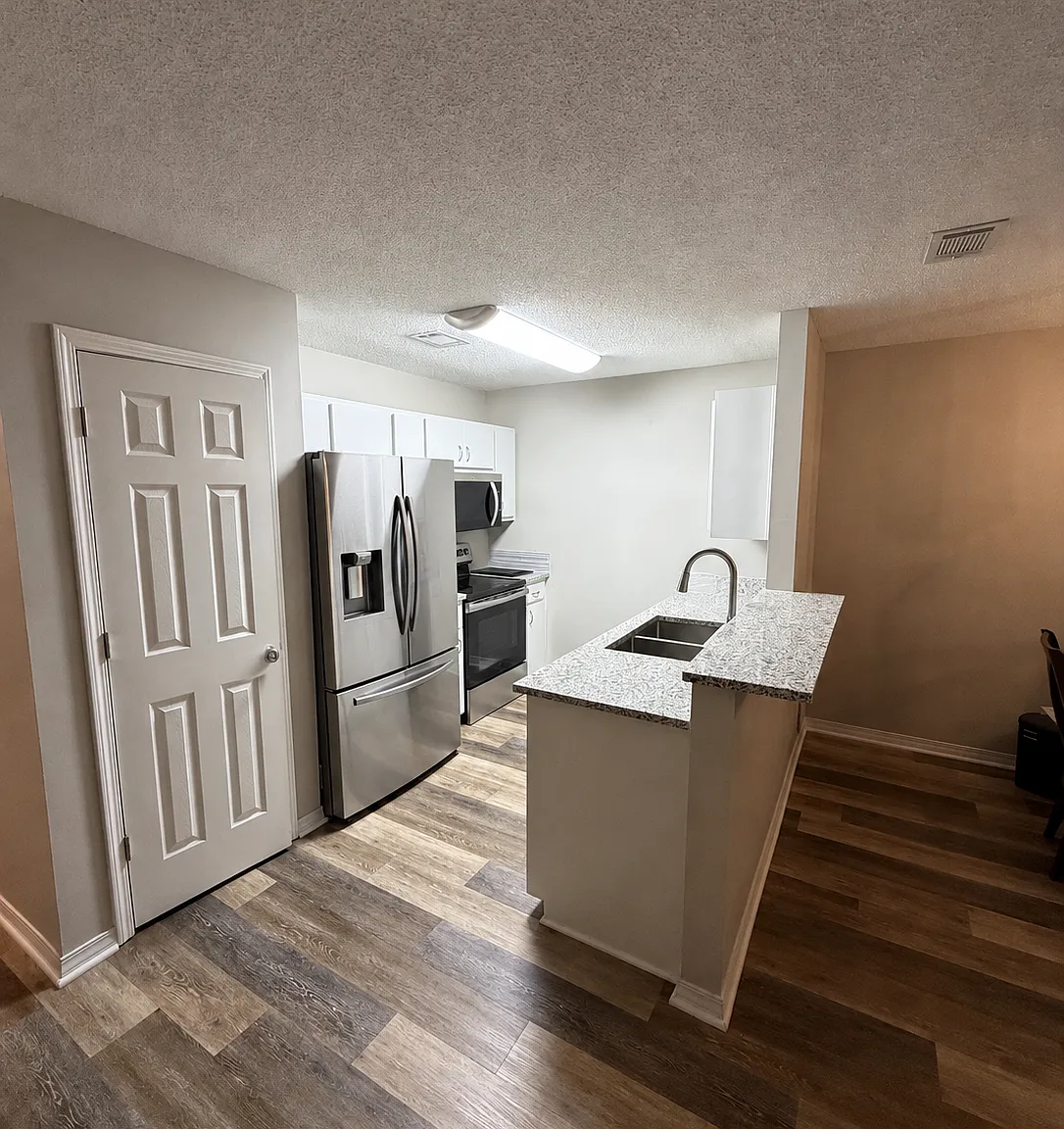 2 bed, 2.5 bath, 1228 sqft, $1,975 — Photo 4