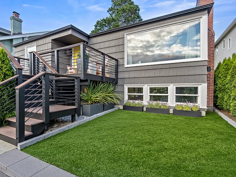5916 44th Ave SW — Photo 83