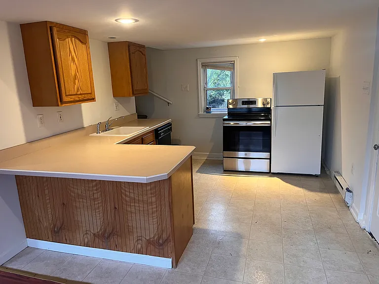 2055 W Chester Rd #B — Photo 2