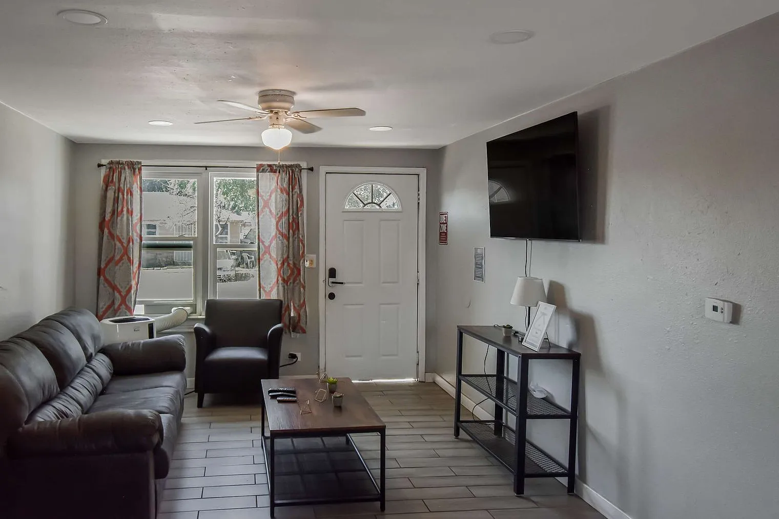 1 bed, 1.0 bath, $2,095 — Photo 1