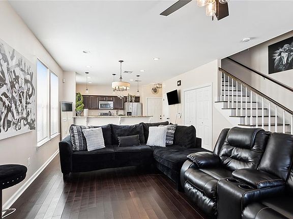 2nd image of 4516 Jeanne Marie Pl