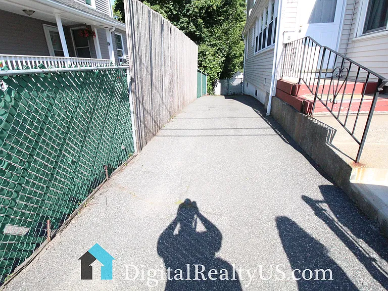 116 Massasoit St — Photo 13