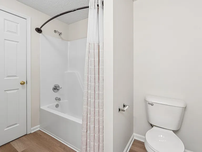 Orchard Hills Apartments — Photo 35