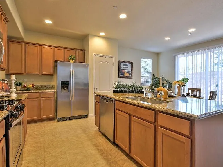 238 W Santa Clara Dr — Photo 9