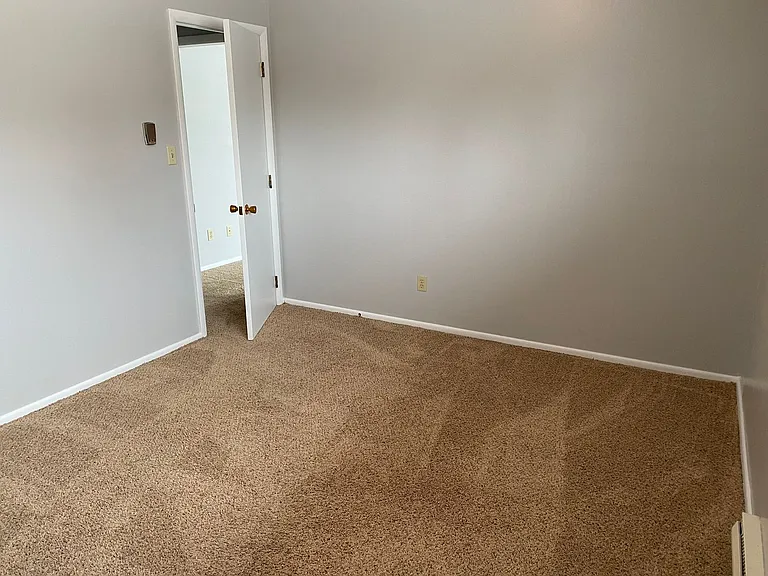 815 3rd St SW — Photo 4