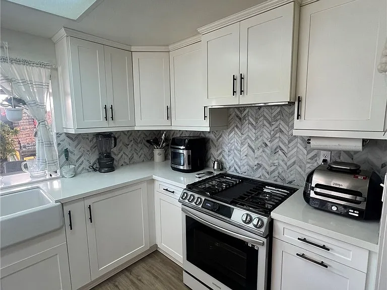 17081 Fern St #17081 — Photo 11