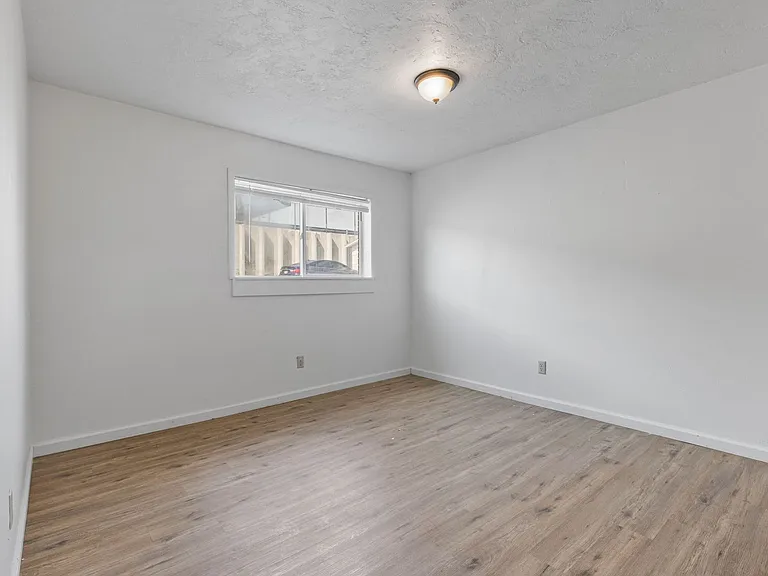 1524 Laprele St #1-4 — Photo 11