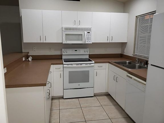 4th image of 2209/2211 DANIEL AVENUE N