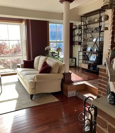 2nd image of 76 Essex St #3