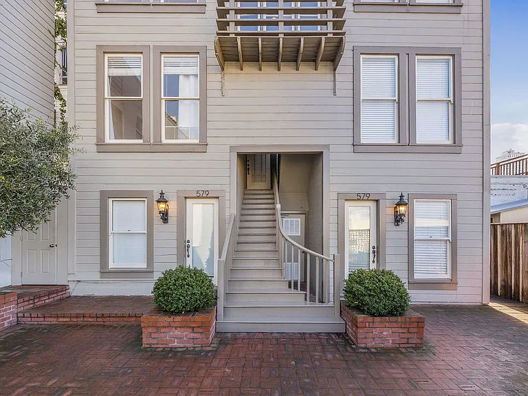 575 Lombard St — Photo 19