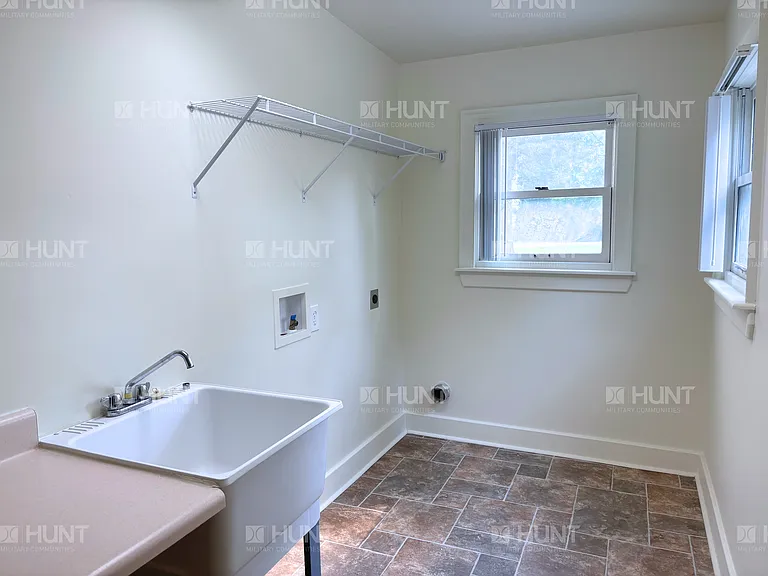 332 Jefferson Dr — Photo 8
