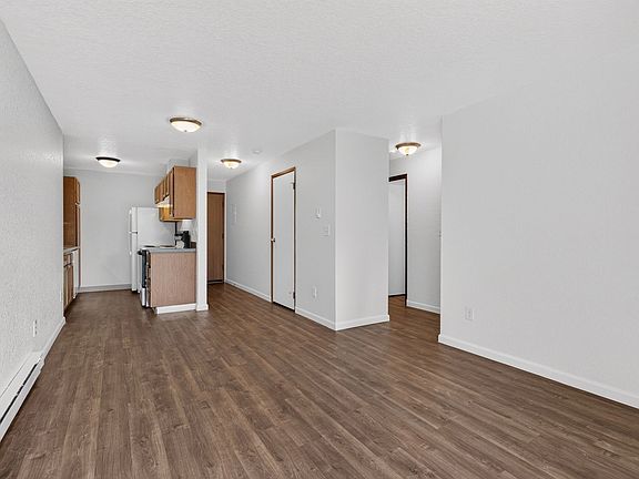 3rd image of 912 N 96th St APT 326