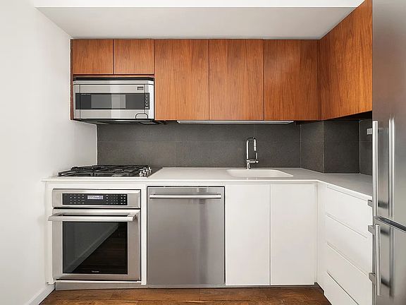 5th image of 515 E 72nd St APT 21J