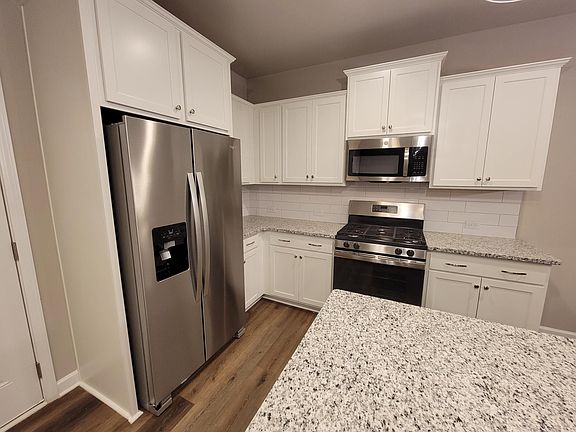3rd image of 103 McDowell Ln