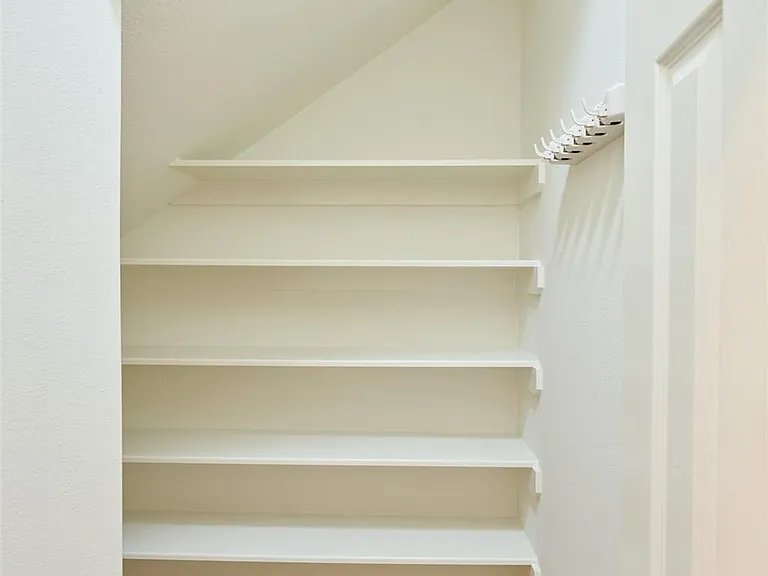 327 Bloomhill Pl — Photo 18
