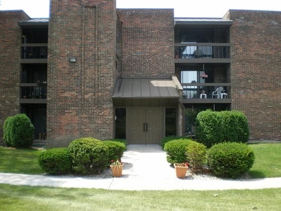 1st image of 9002 W Lisbon Ave Unit 108