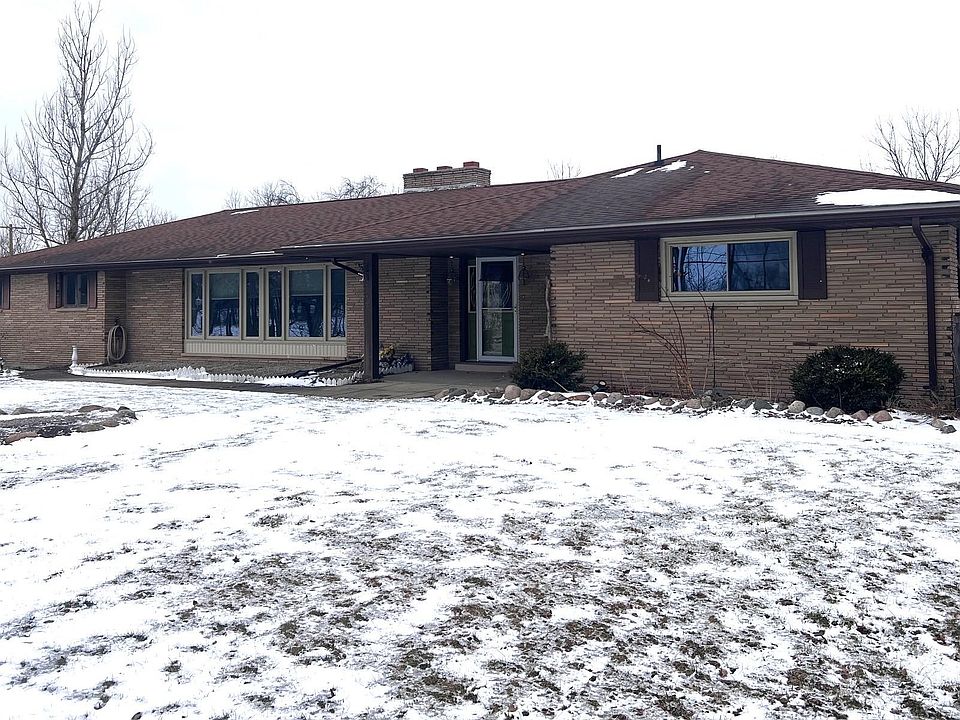 1st image of 2590 S Morrice Rd