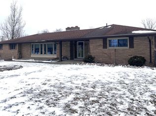 2590 S Morrice Rd, Owosso, MI 48867