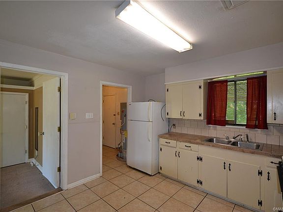 5th image of 3404 Saline Dr