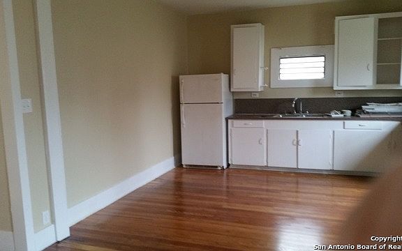 5th image of 511 Colita St