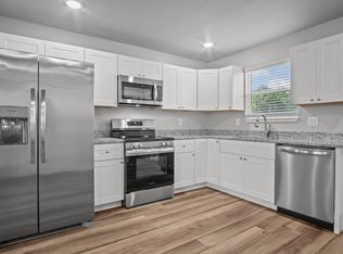1060 E Reno Rd, Azle, TX 76020