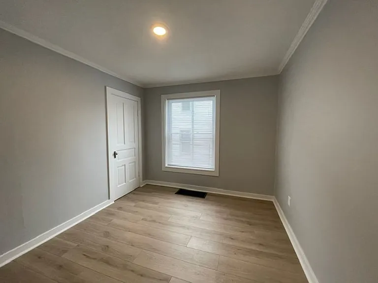 630 4th St NW — Photo 10