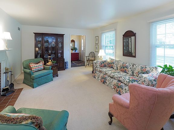 2515 Ridgeview Dr-105-2