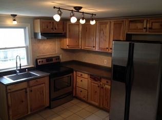 81 Hillside St, Yarmouth, ME 04096