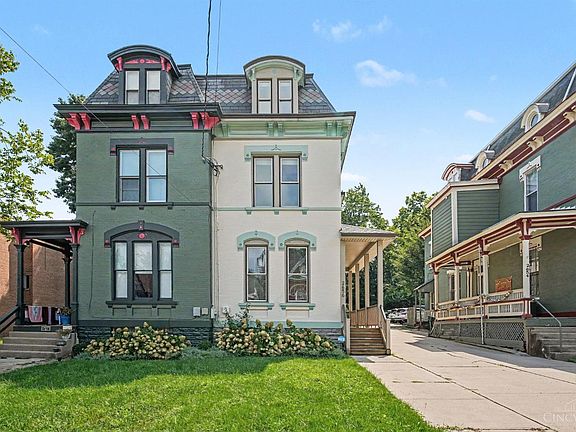 2nd image of 2656 Bellevue Ave